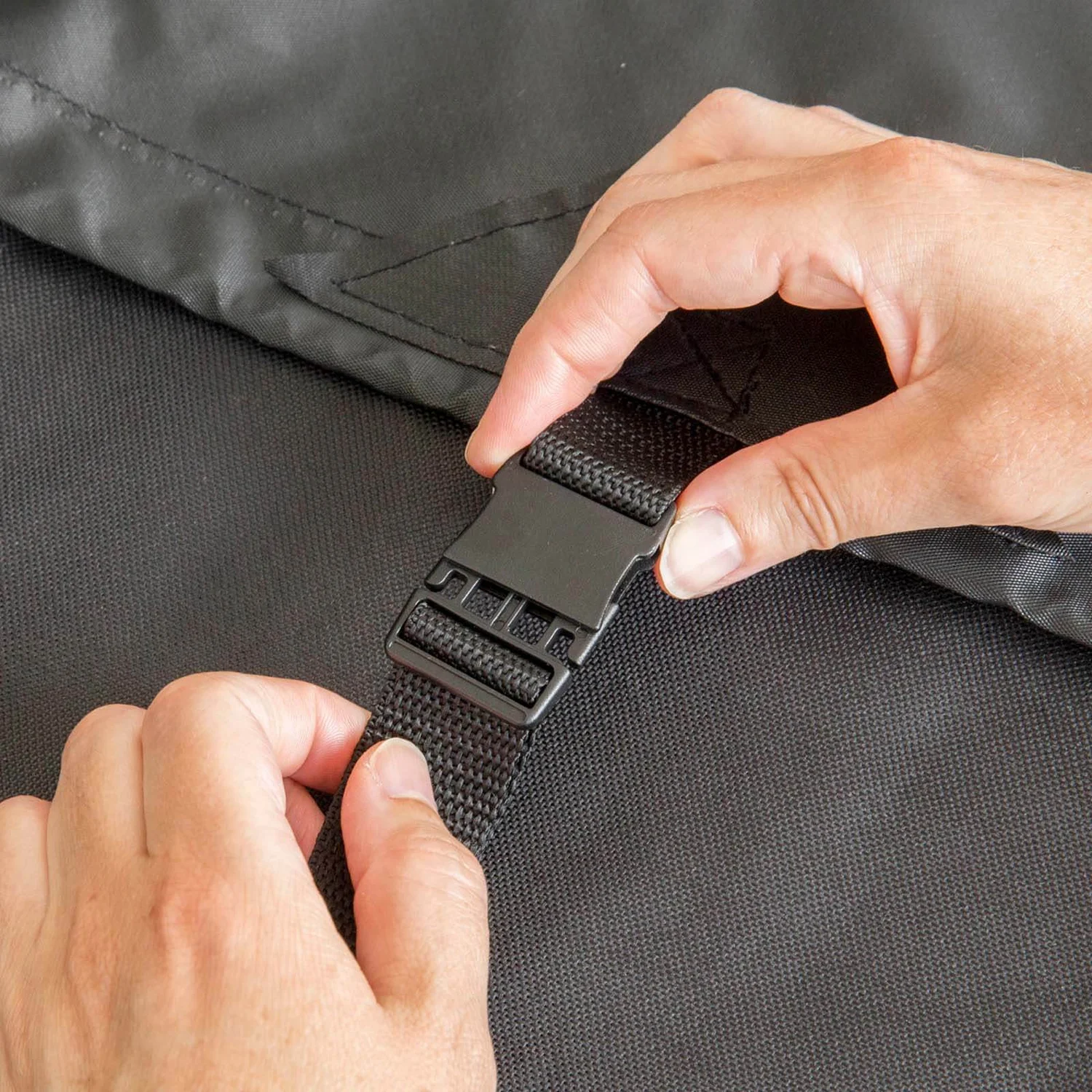 BBQ Buddy BBQ Cover Large Hooded 8 BBQ Buddy BBQ Cover Large Hooded - Image 6