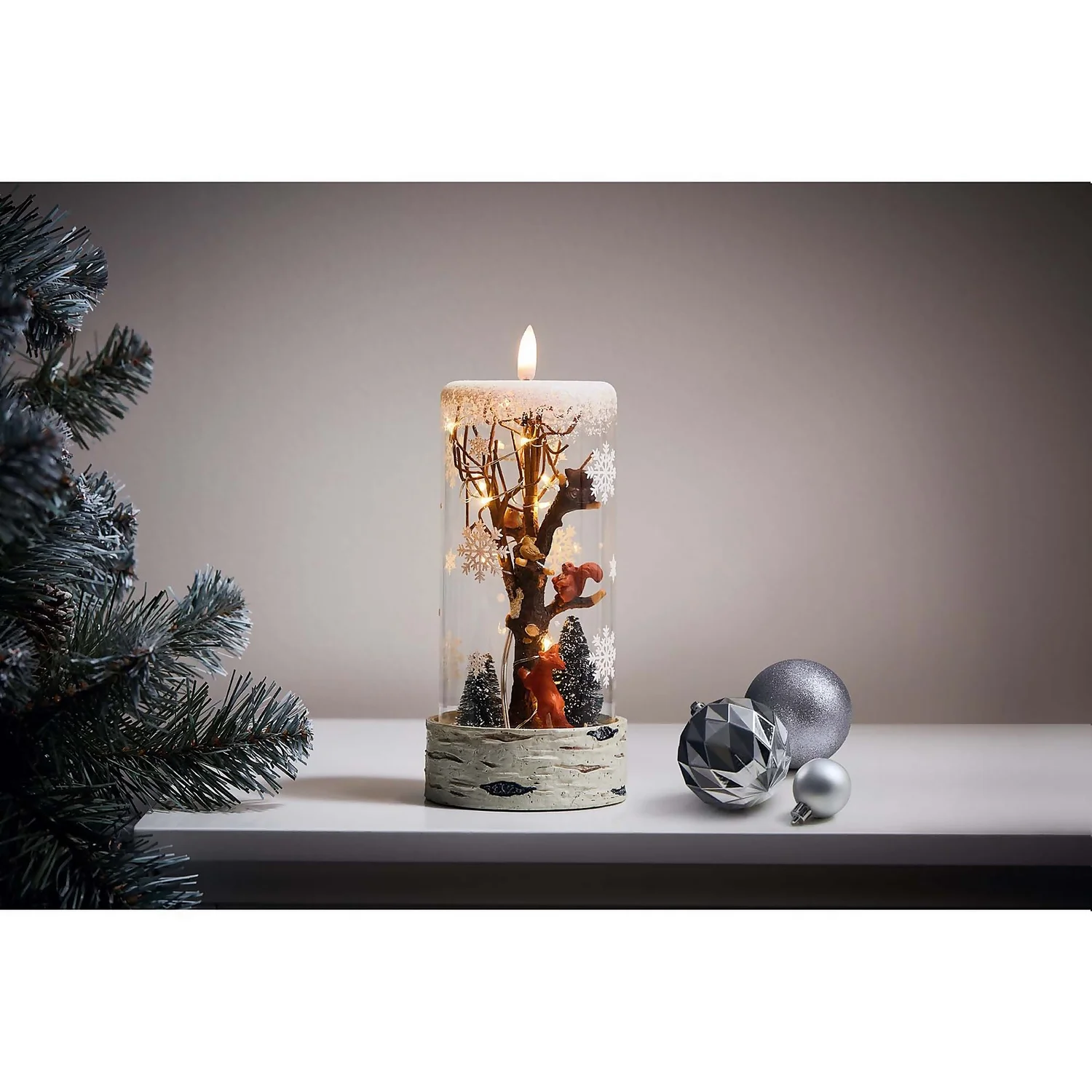 Christmas Woodland Scene Light Up Glass Christmas Decoration (Battery Operated) 4 Christmas Woodland Scene Light Up Glass Christmas Decoration (Battery Operated) - Image 2