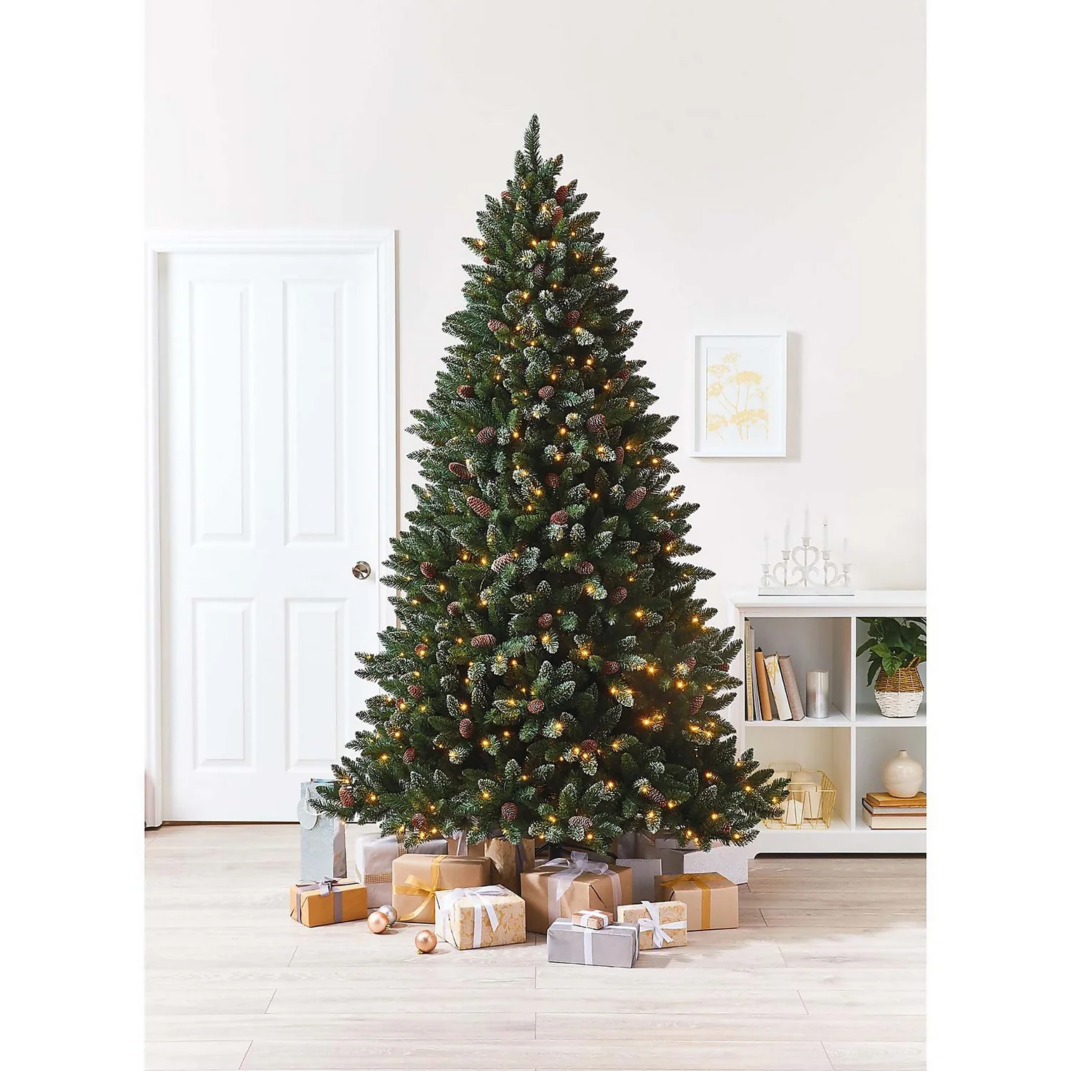 7.5ft Glitter Tipped Pre-lit Premium Christmas Tree 4 7.5ft Glitter Tipped Pre-lit Premium Christmas Tree - Image 2