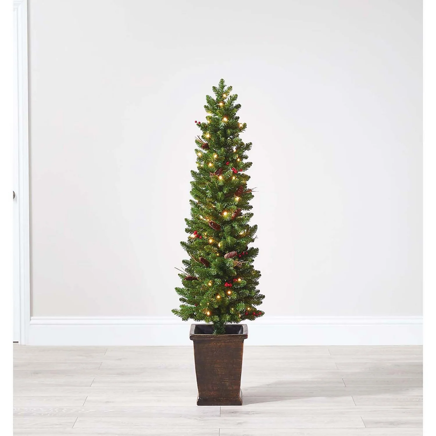 5ft Pre-lit / Pre-Decorated Berries Pot Christmas Tree 4 5ft Pre-lit / Pre-Decorated Berries Pot Christmas Tree - Image 2
