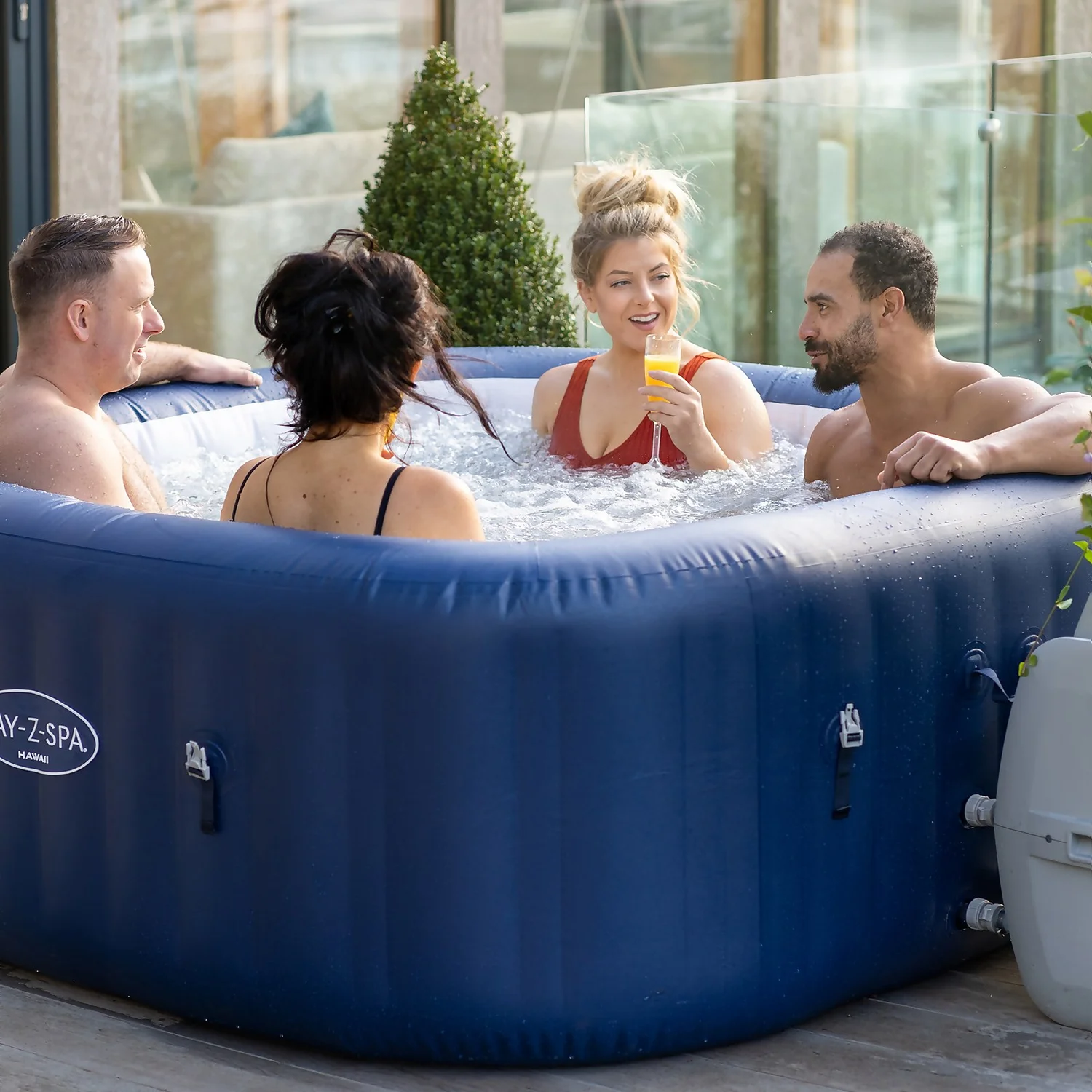 Lay-z Spa Lay-Z-Spa Hawaii Airjet 4-6 Person Hot Tub 8 Lay-z Spa Lay-Z-Spa Hawaii Airjet 4-6 Person Hot Tub - Image 6